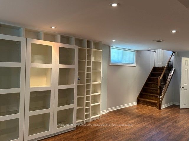 7 Harnish Cres