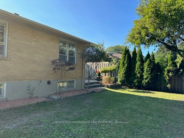 7 Harnish Cres