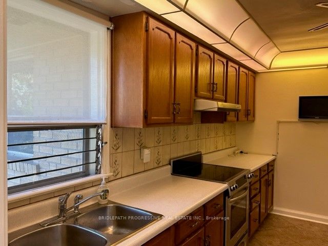 7 Harnish Cres