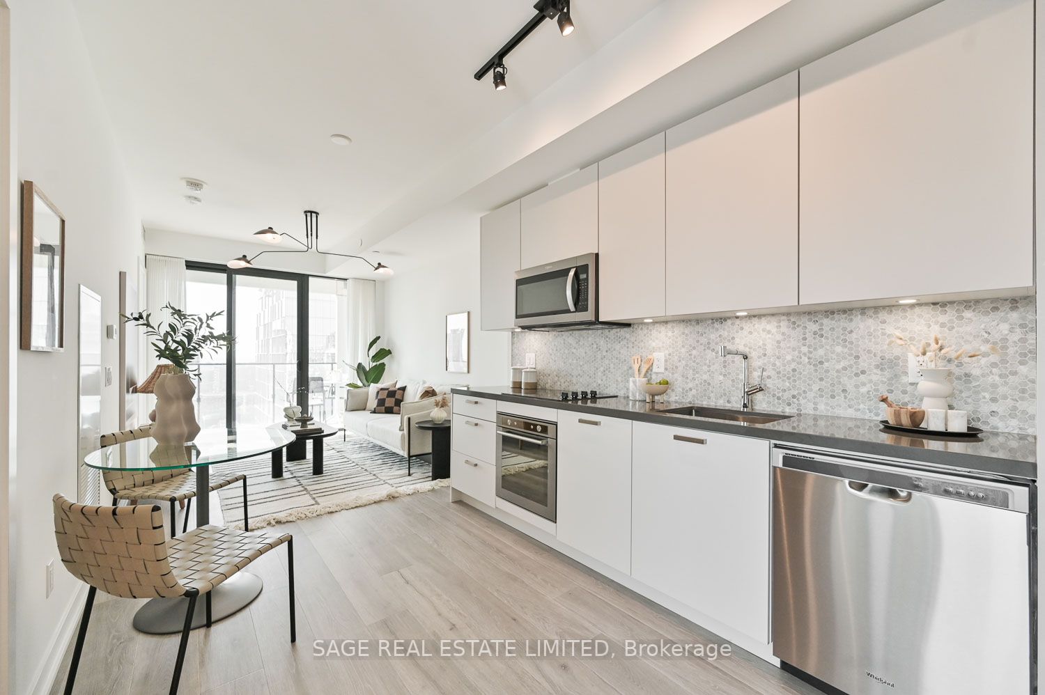 55 Ontario St, #2104