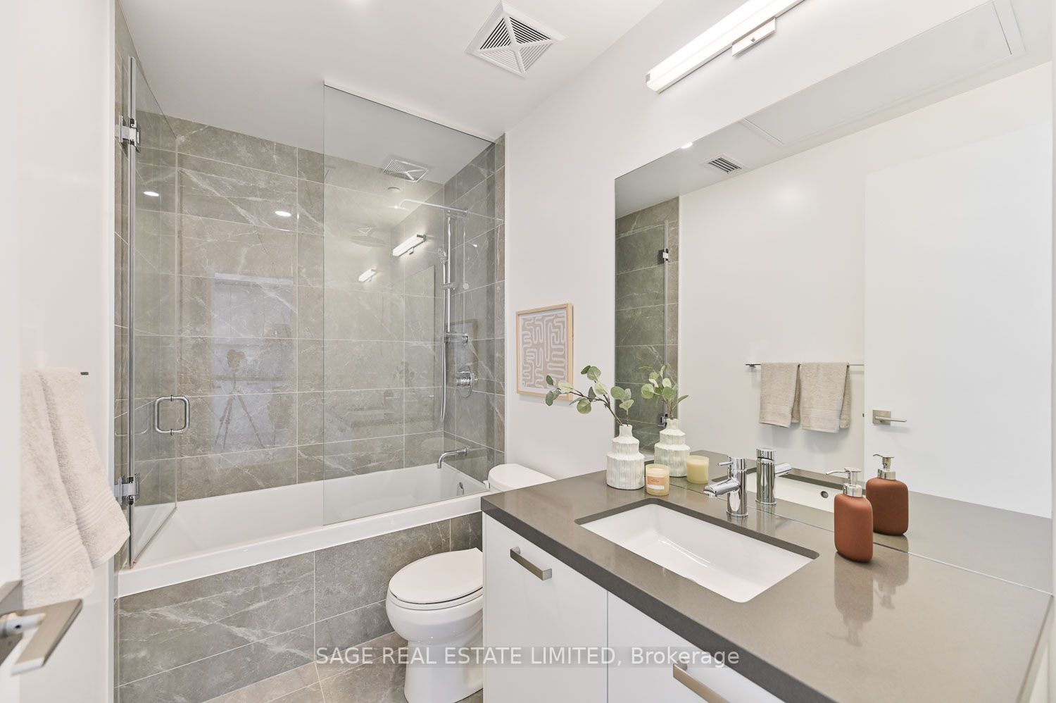 55 Ontario St, #2104