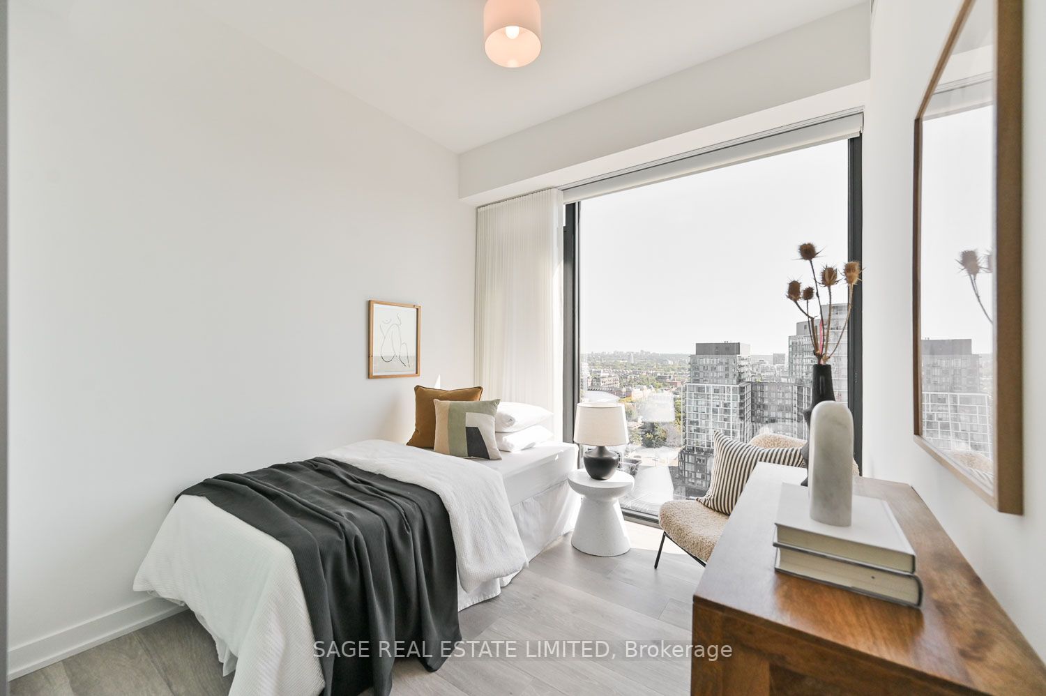 55 Ontario St, #2104