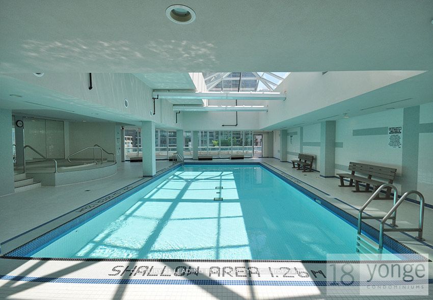 18 Yonge St W, #903