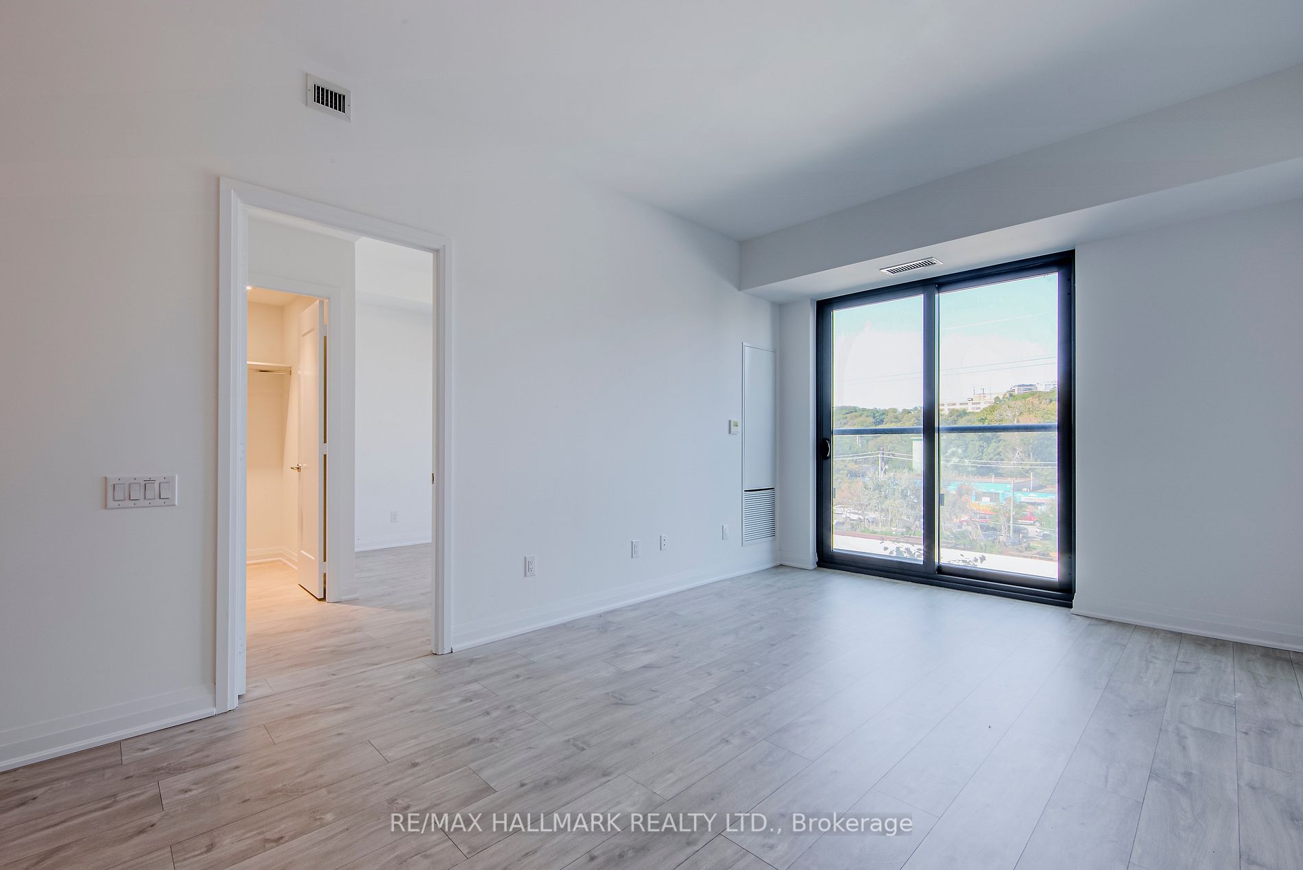 280 Howland Ave, #427