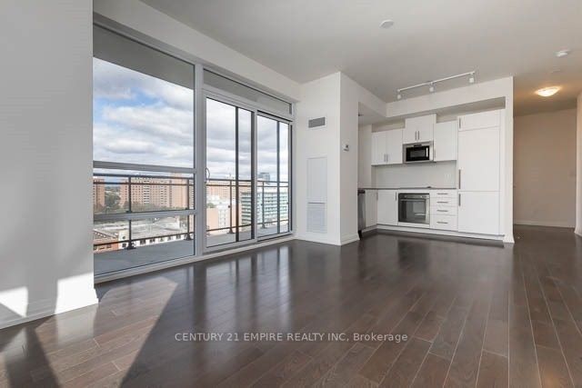 460 Adelaide St E, #1705