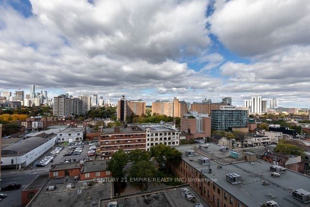 460 Adelaide St E, #1705