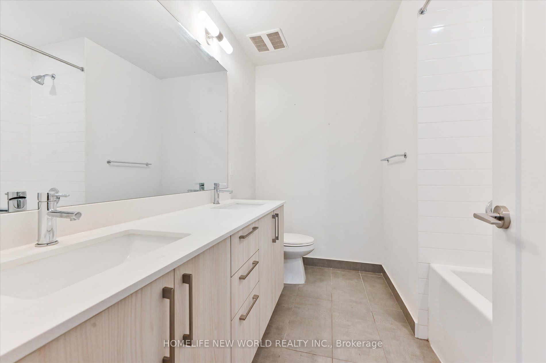 27 Bathurst Street, #217W