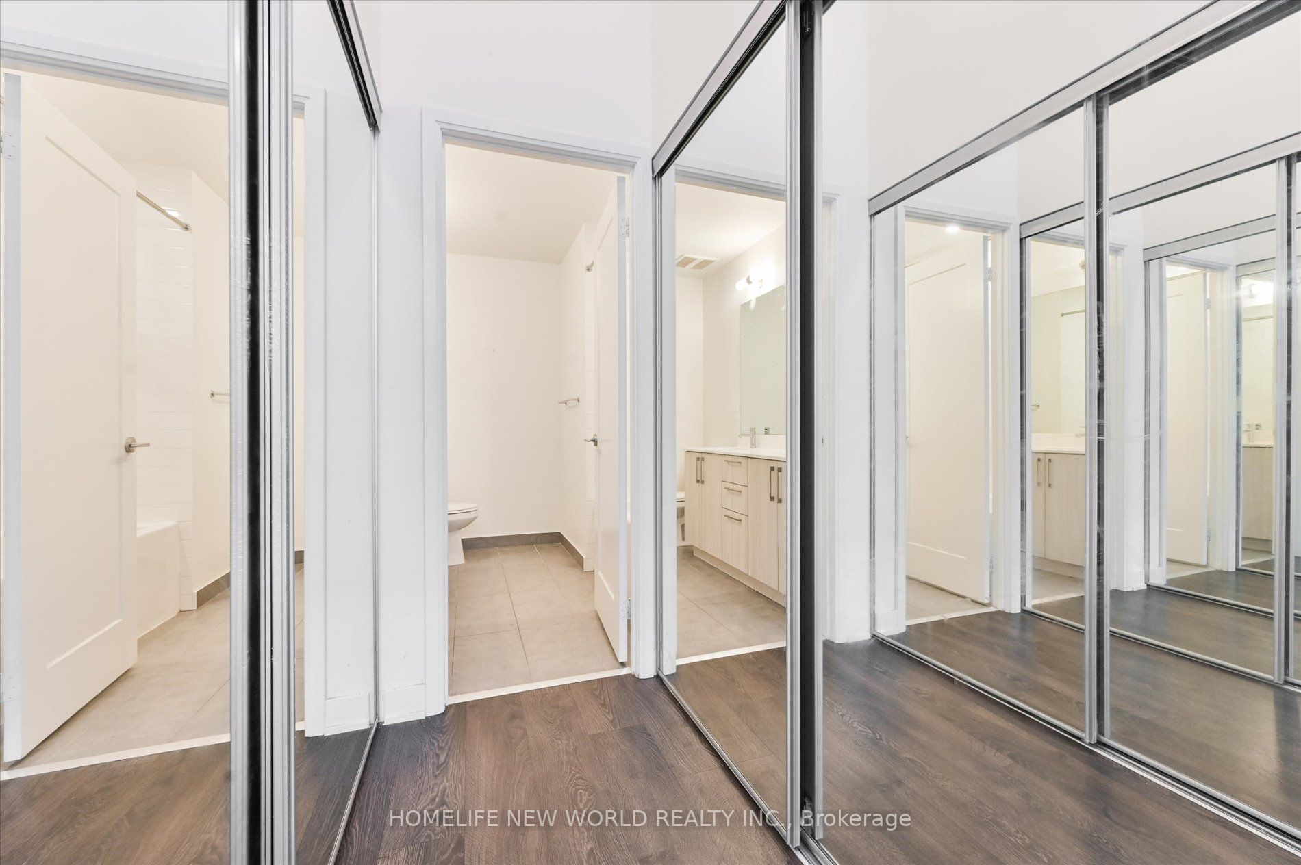 27 Bathurst Street, #217W