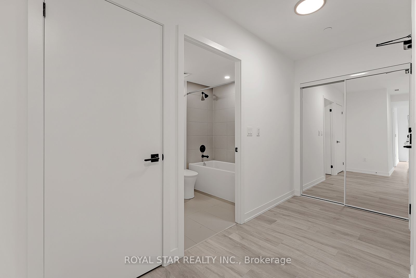 2 Augusta Ave, ##ph04