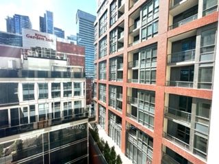 108 Peter Street, #809
