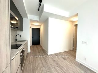 108 Peter Street, #809