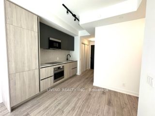 108 Peter Street, #809