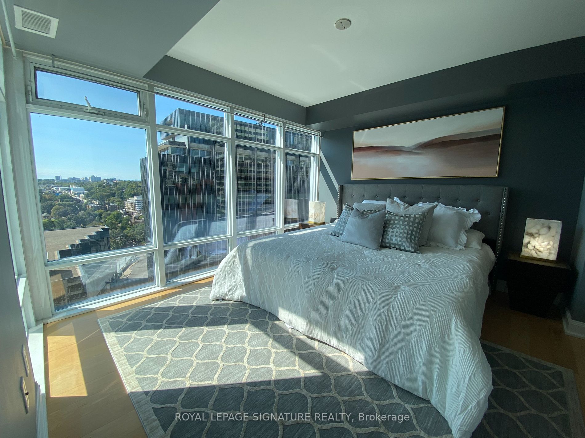 2191 Yonge St, #2005