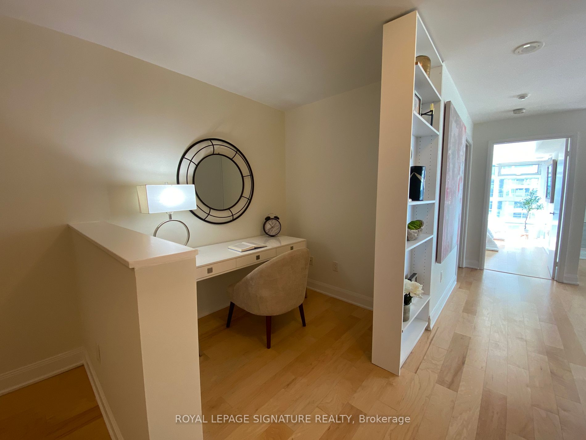 2191 Yonge St, #2005