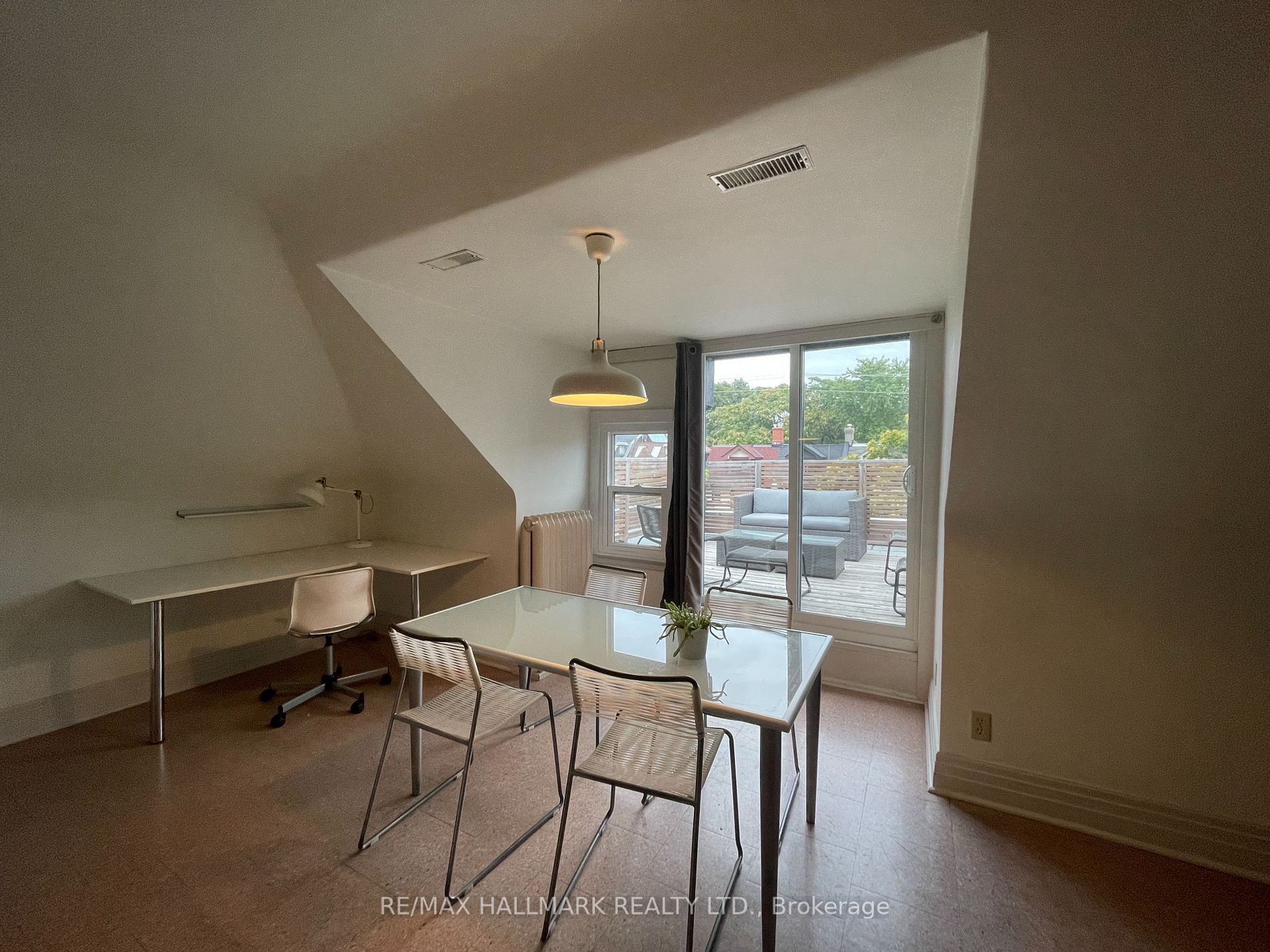898 Bathurst St, #3rd Flr