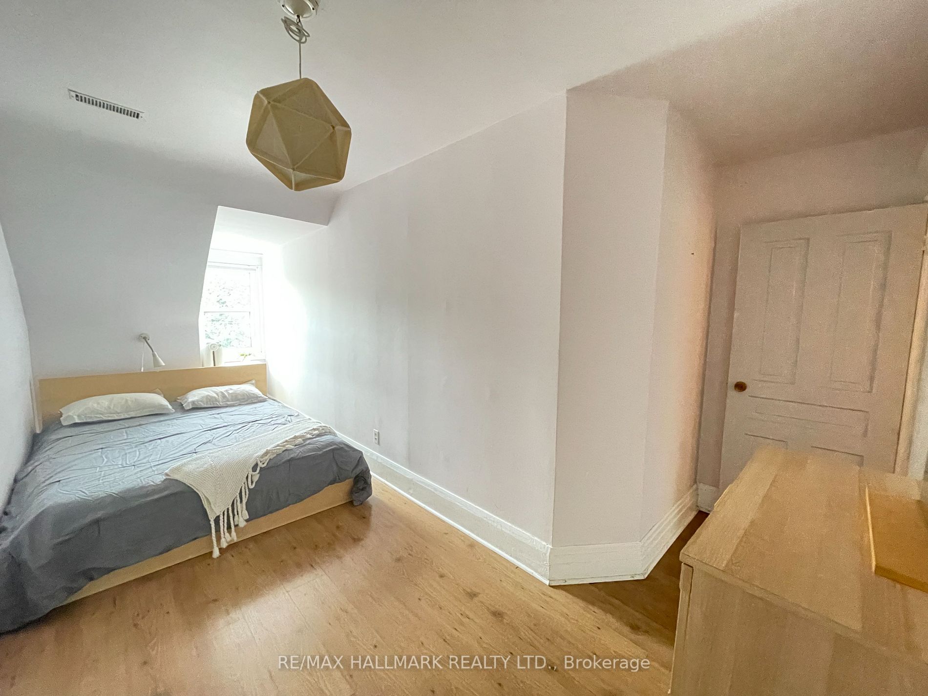 898 Bathurst Street, #3rd Flr