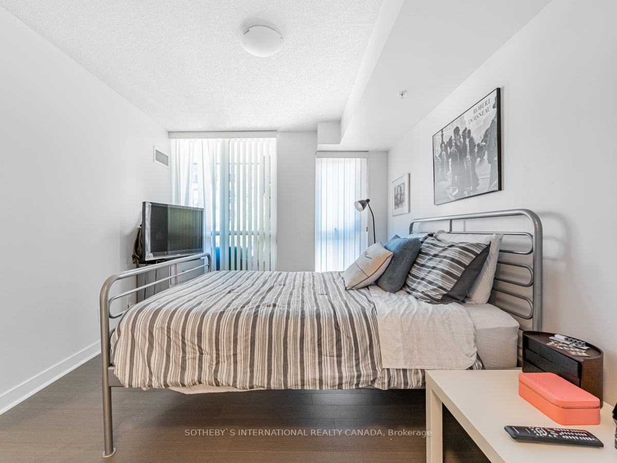 295 Adelaide St W, #412