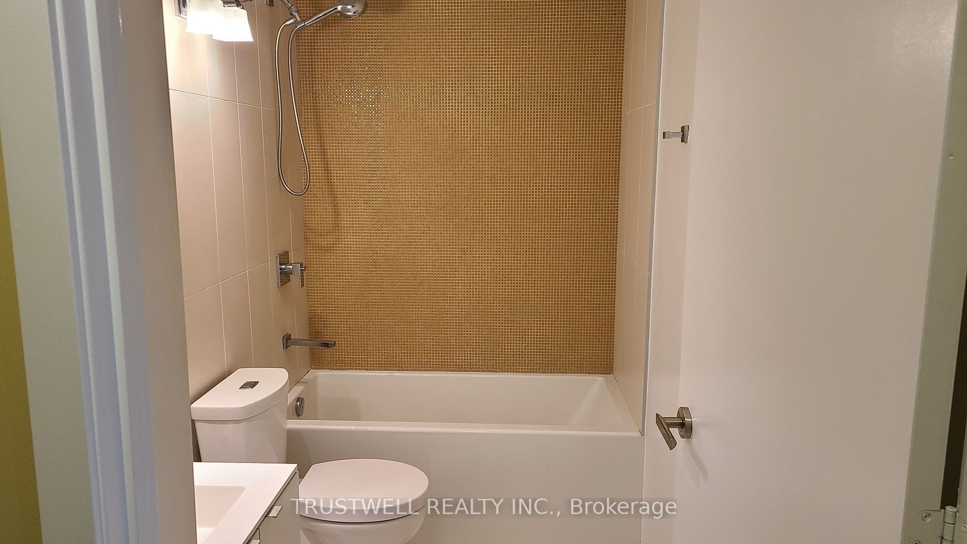295 Adelaide Street W, #903
