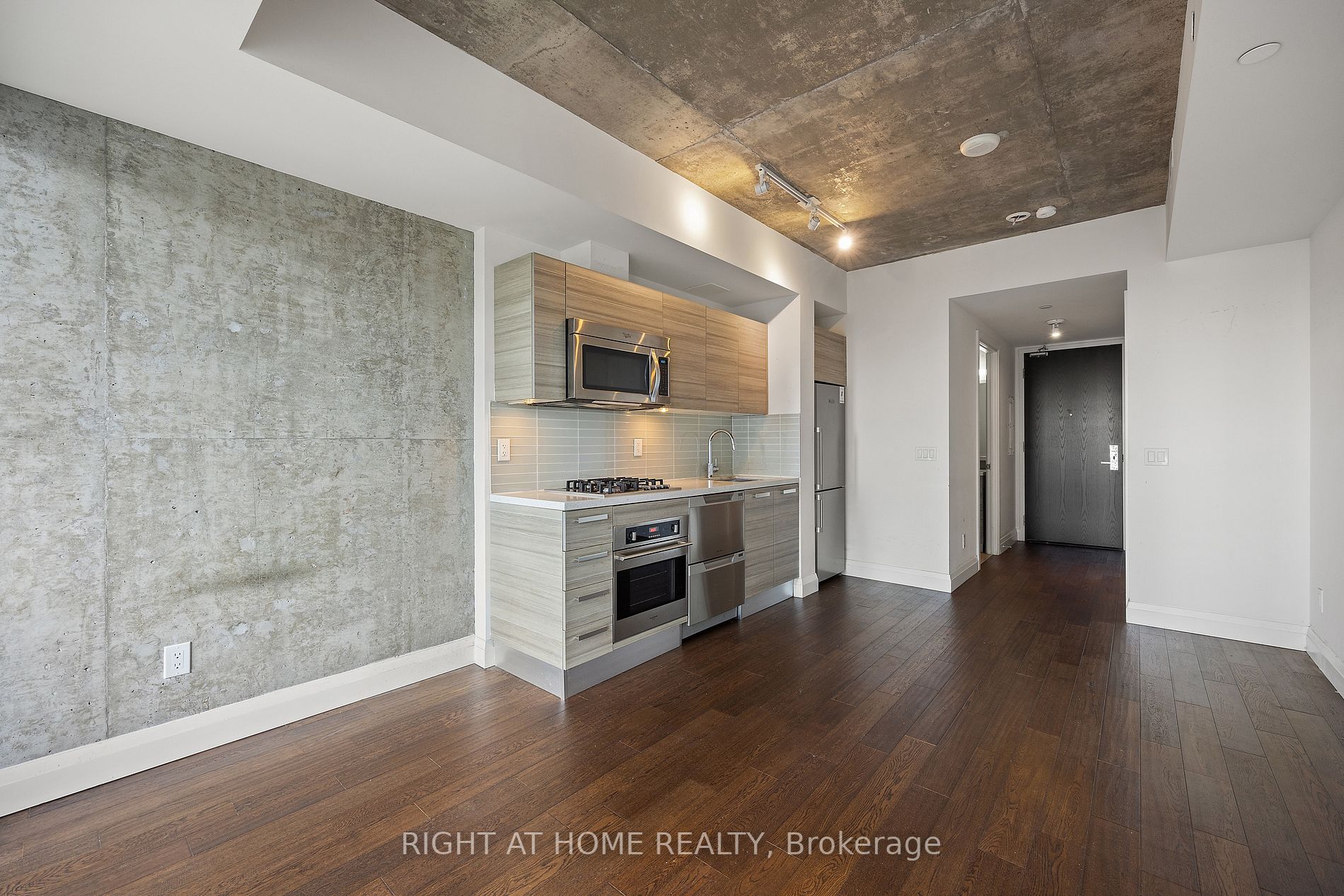 224 King Street S, #1906