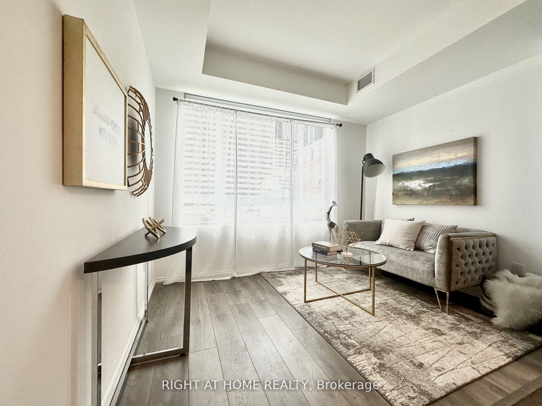 45 Charles St E, #501