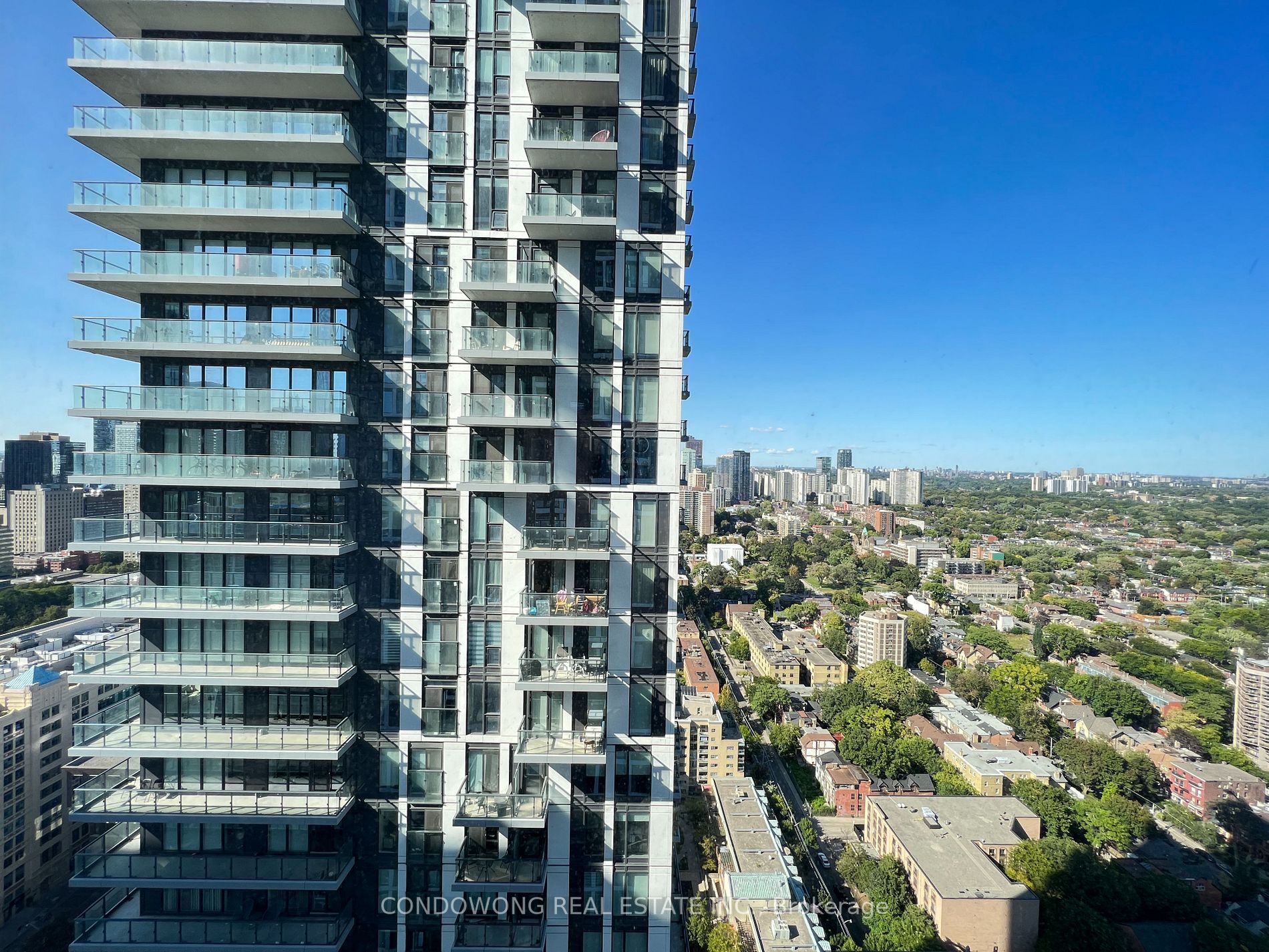 181 Dundas Street E, #4101