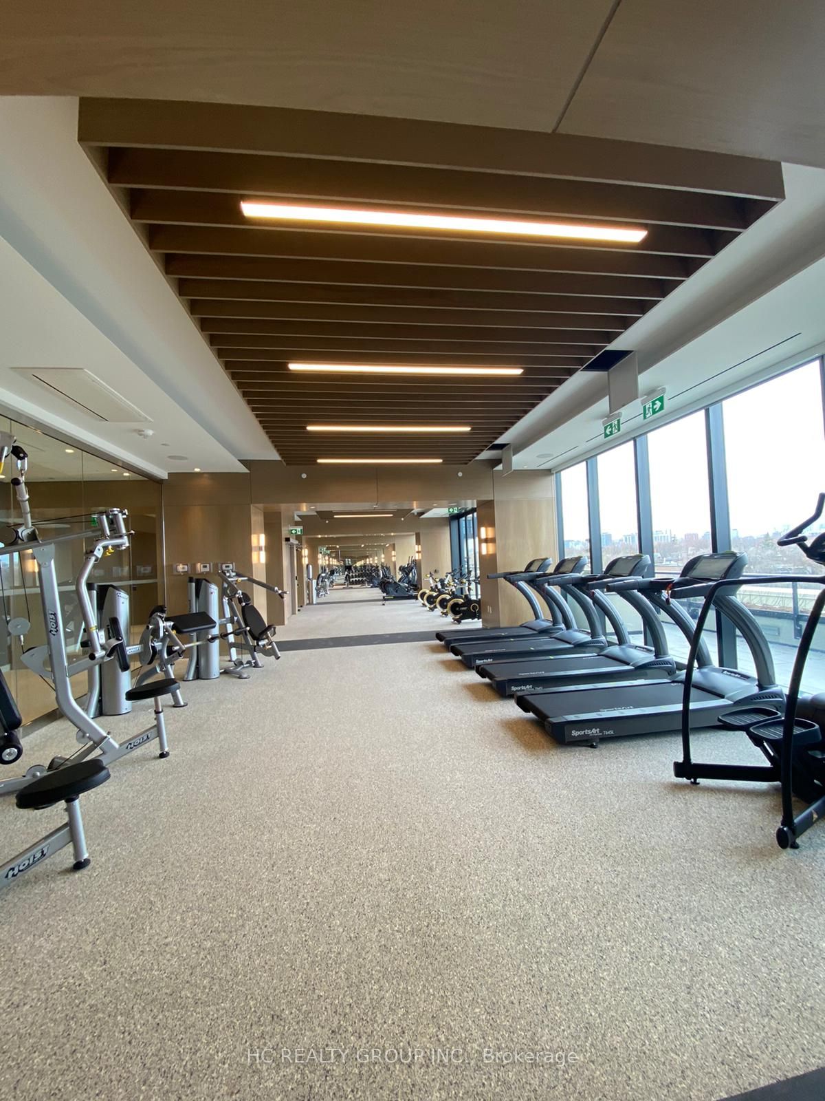 585 Bloor St E, #320