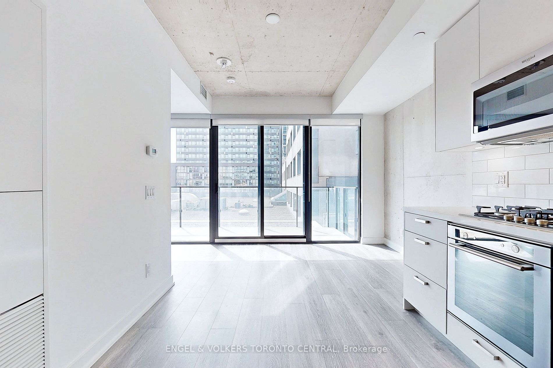 55 Ontario St, #308