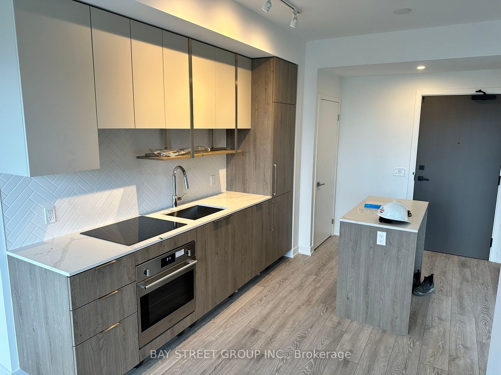 15 Holmes Ave, #2507