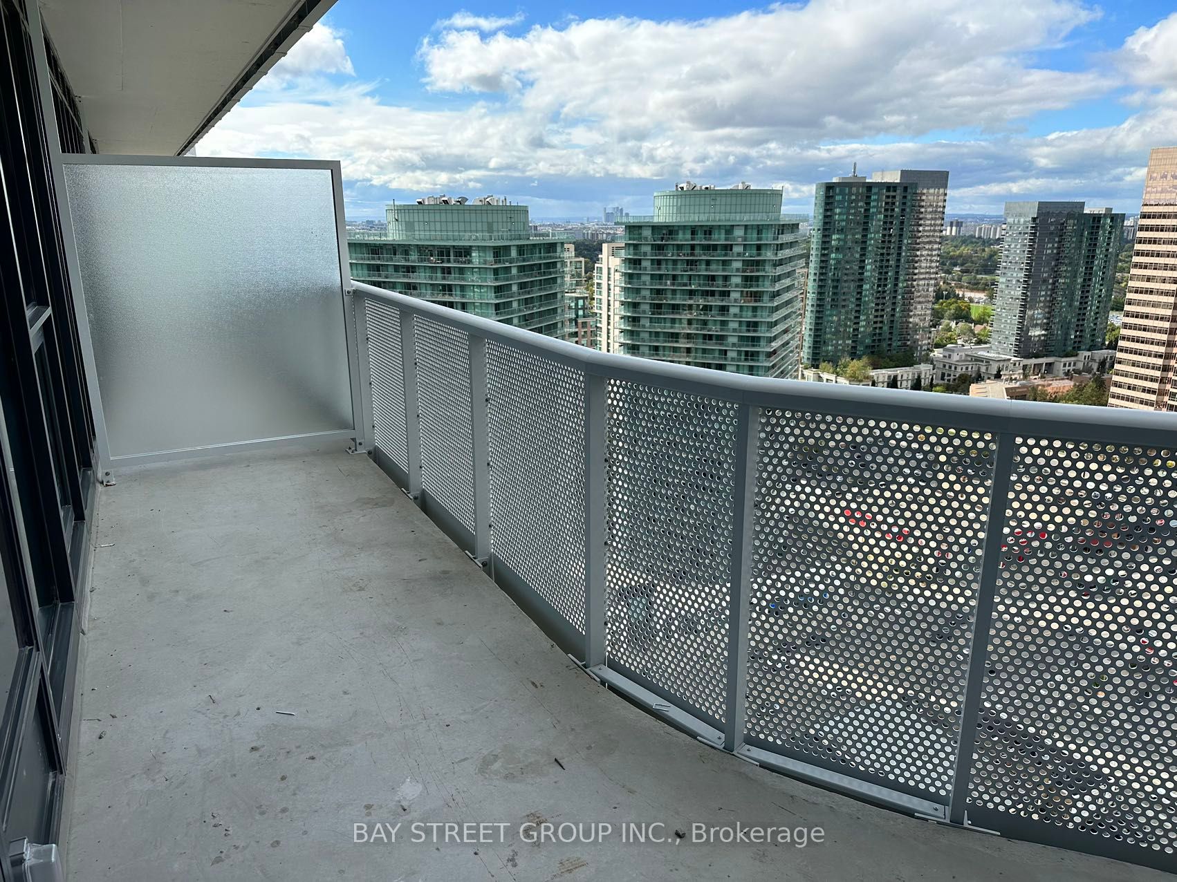 15 Holmes Ave, #2507