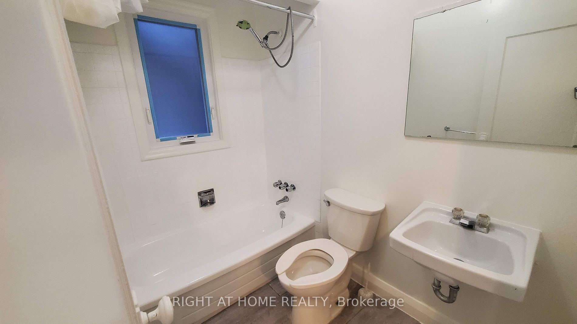 2354 Yonge St, #1