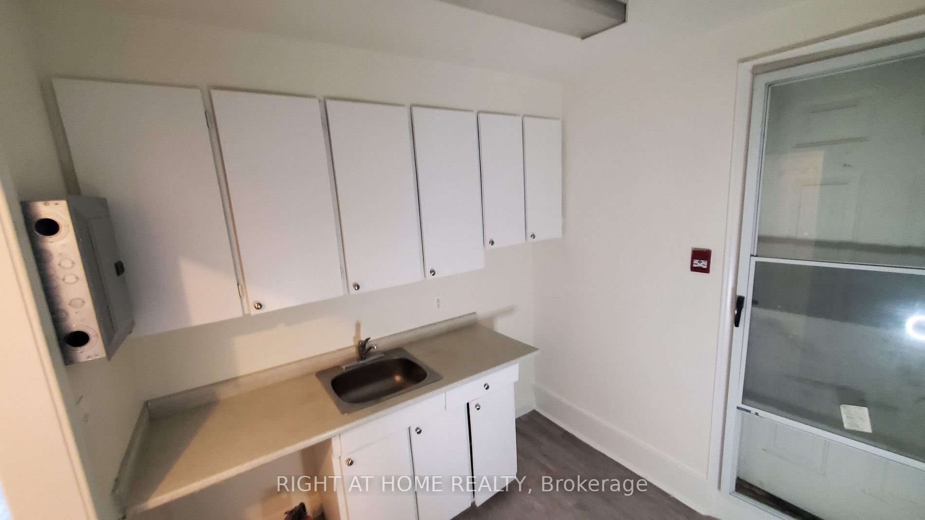 2354 Yonge St, #1