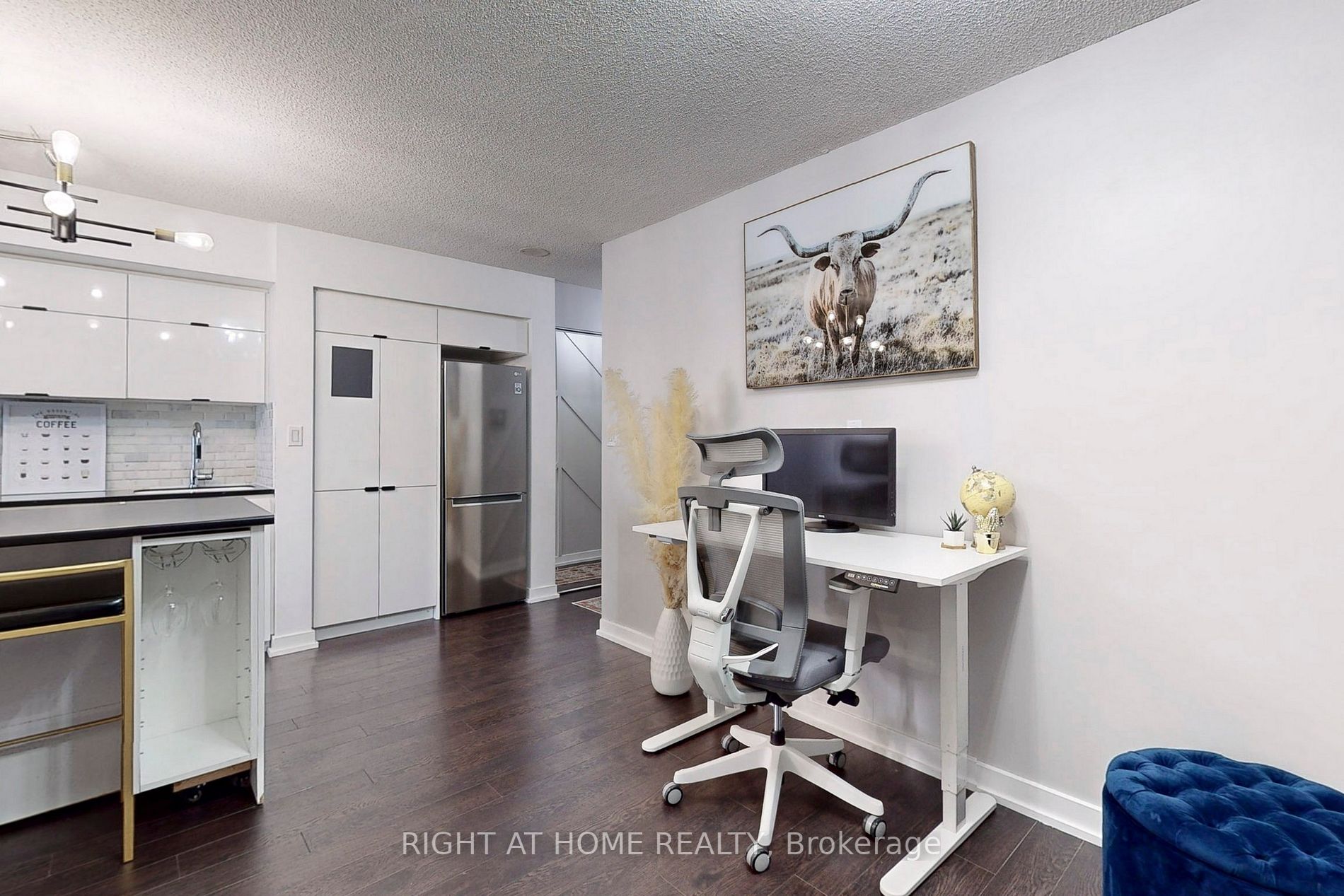 151 Dan Leckie Way, #605