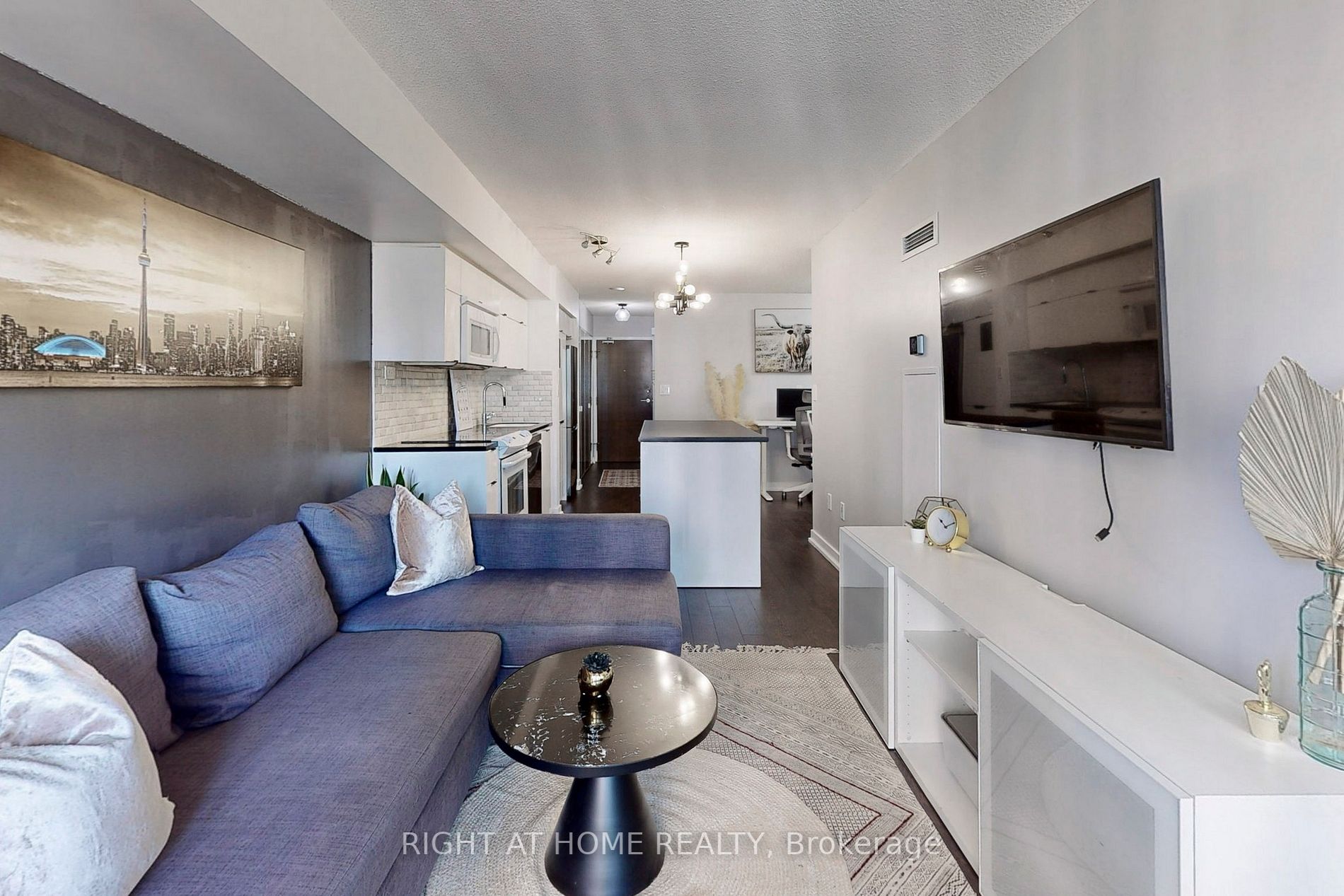 151 Dan Leckie Way, #605