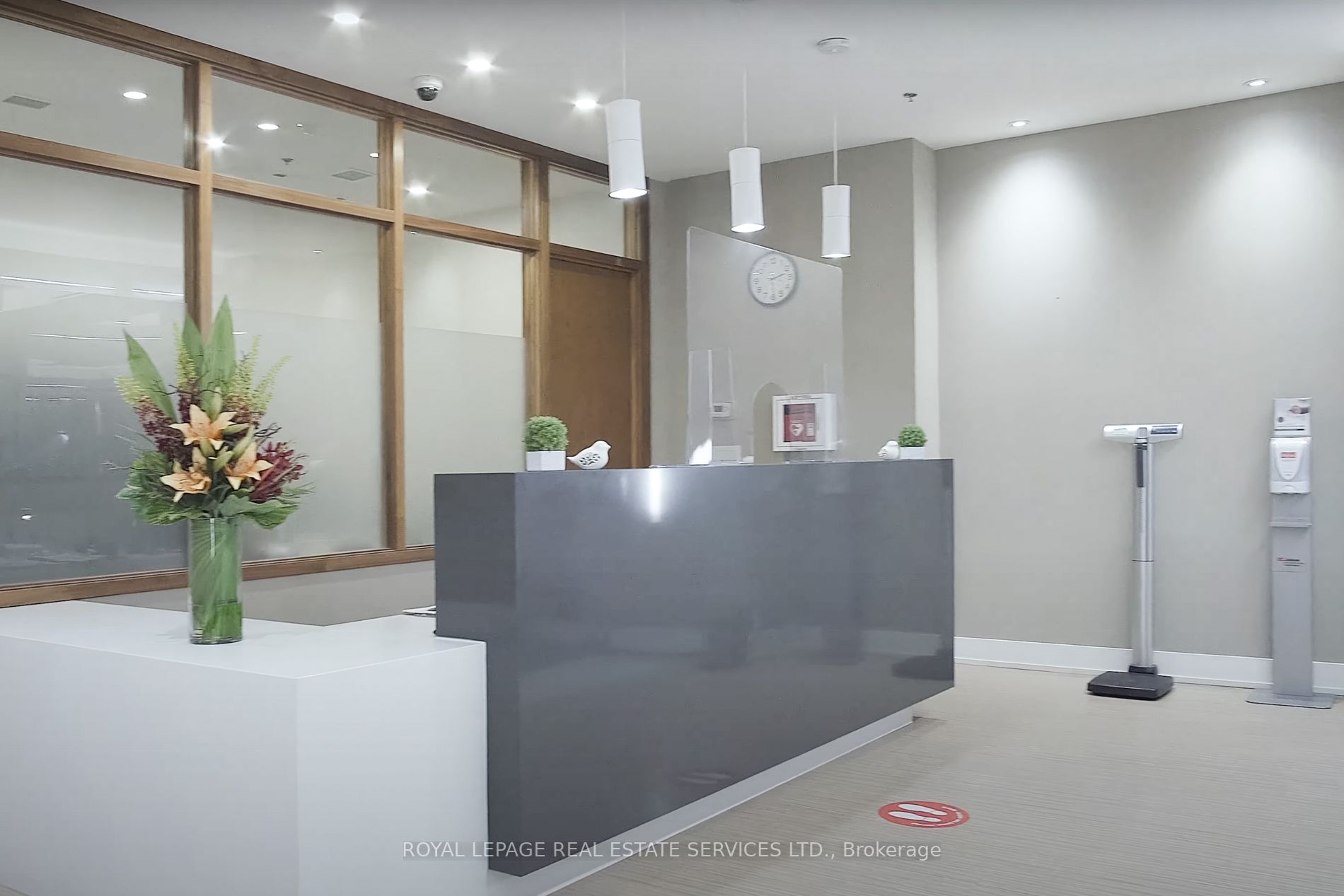 111 St Clair Avenue W, #326
