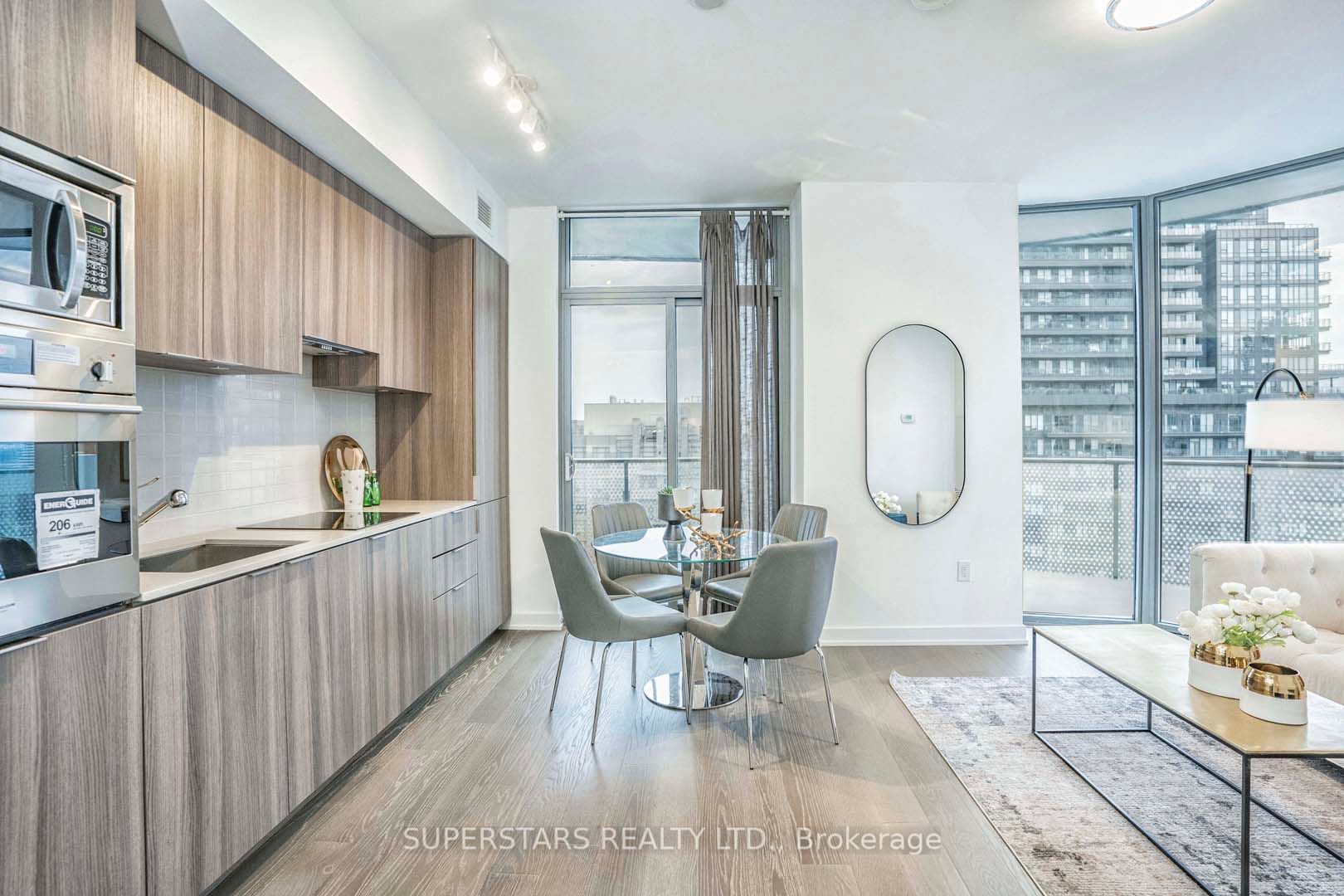 11 Wellesley St W, #2908