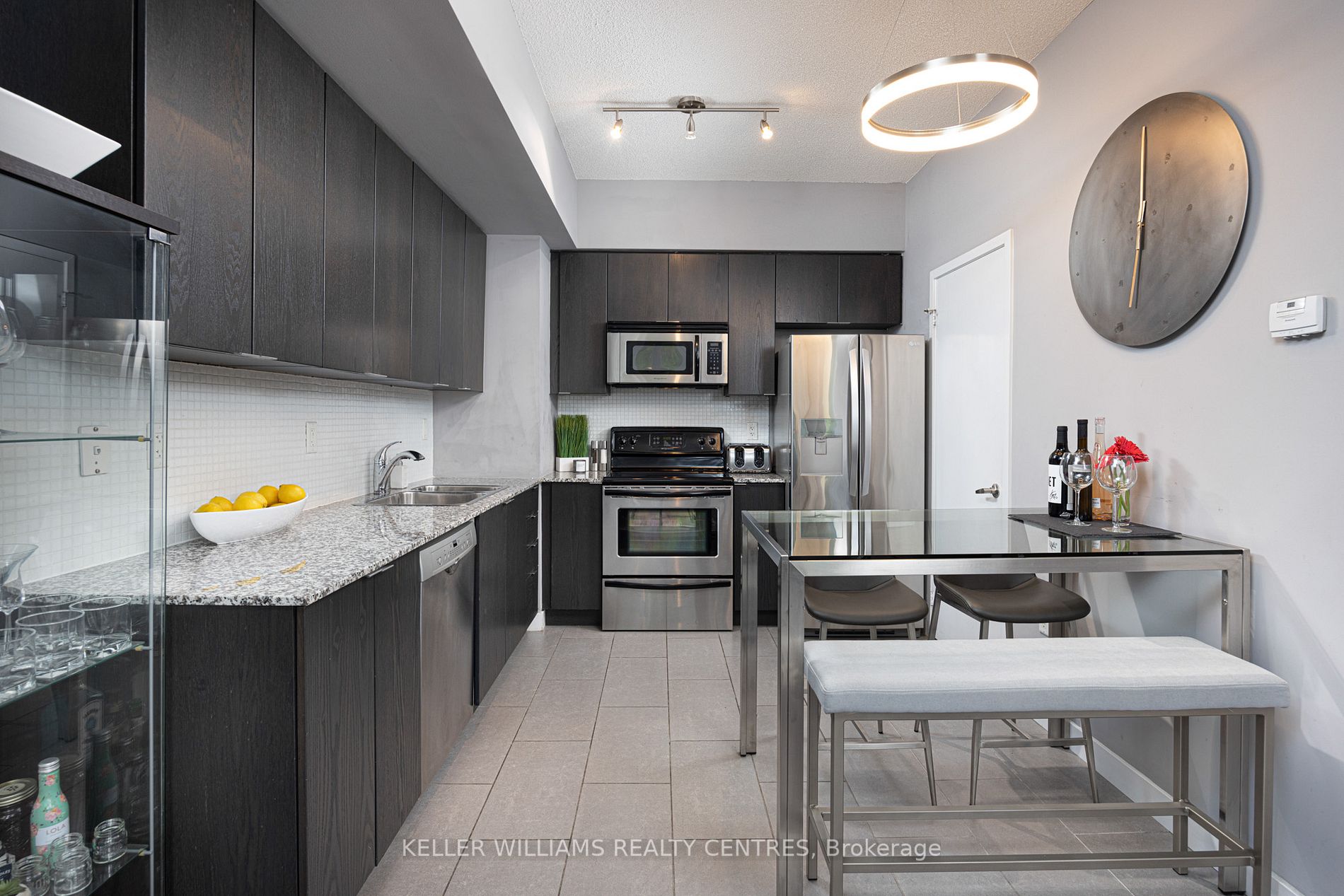 15 Brunel Crt, #103