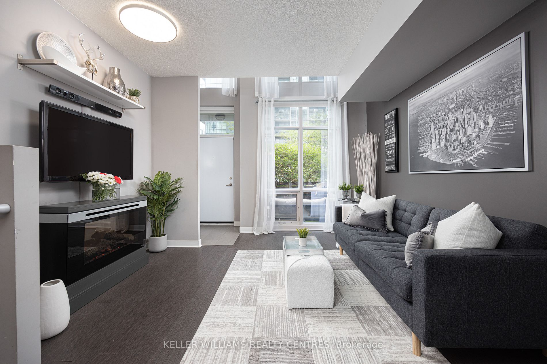 15 Brunel Crt, #103