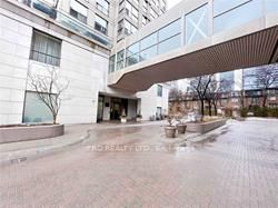 298 Jarvis St, #902