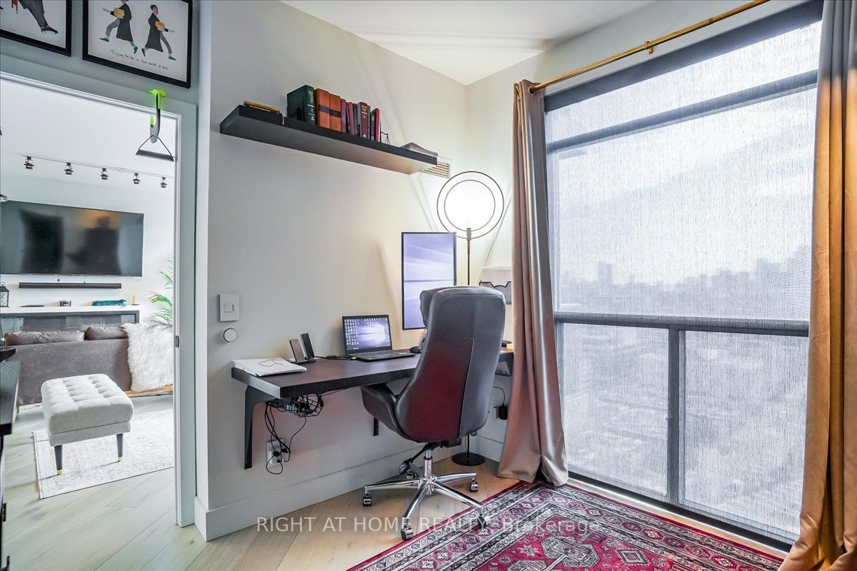80 Western Battery Rd, #2406