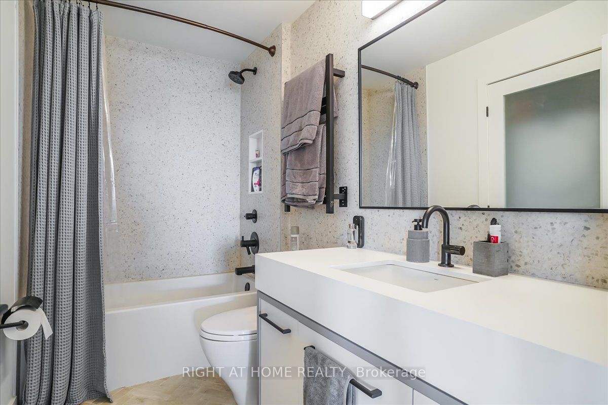 80 Western Battery Rd, #2406