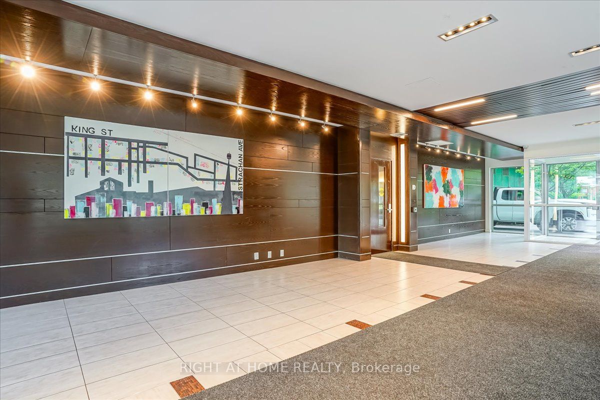 80 Western Battery Rd, #2406