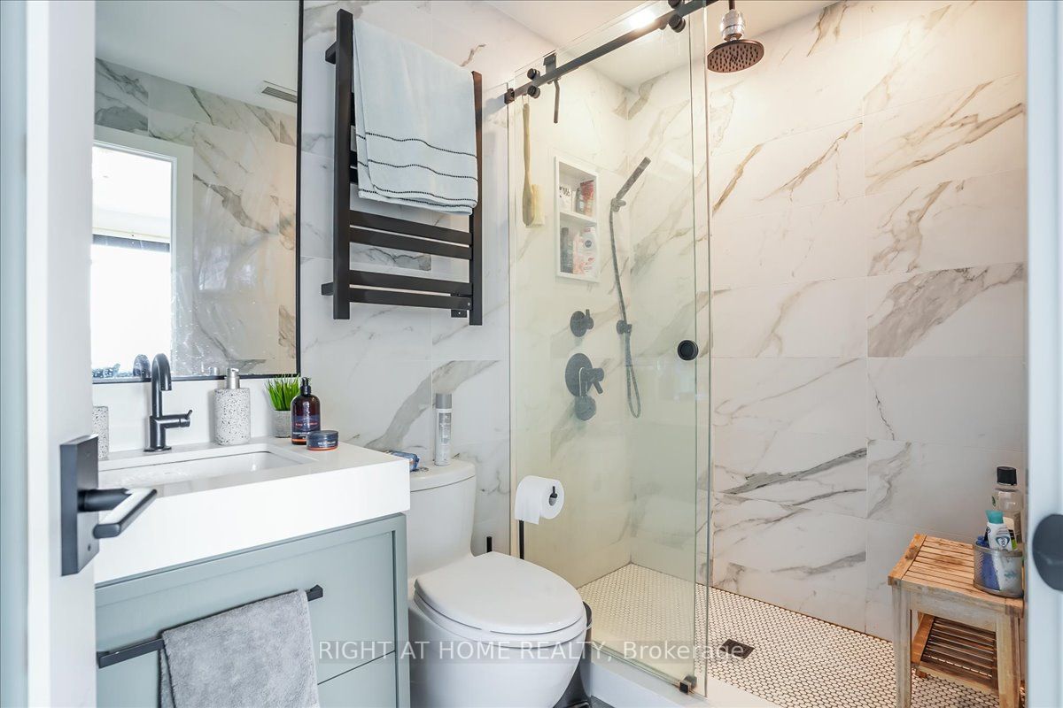 80 Western Battery Rd, #2406