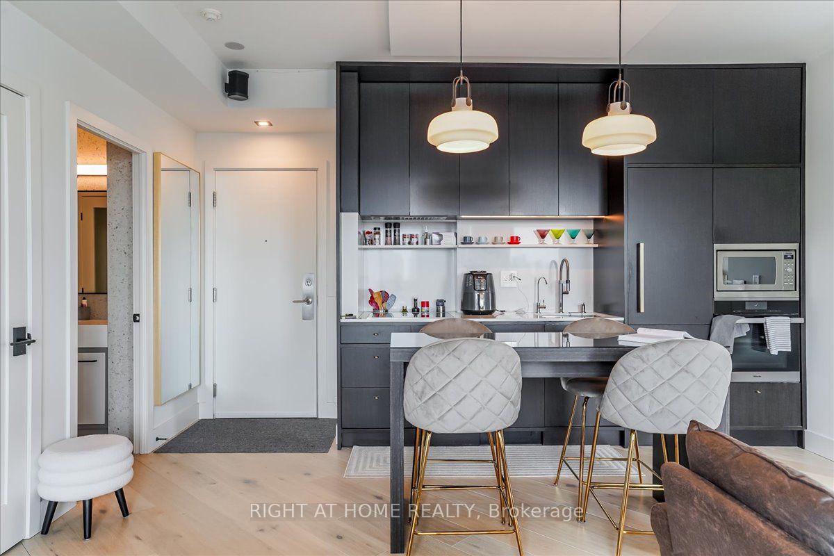 80 Western Battery Rd, #2406