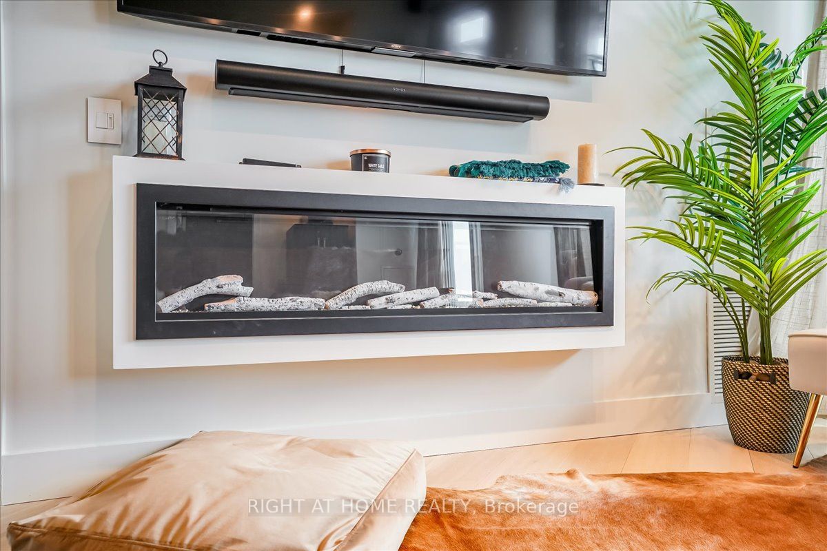 80 Western Battery Rd, #2406