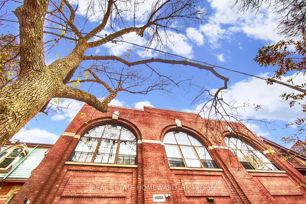 #204 - 264 Seaton St, Toronto