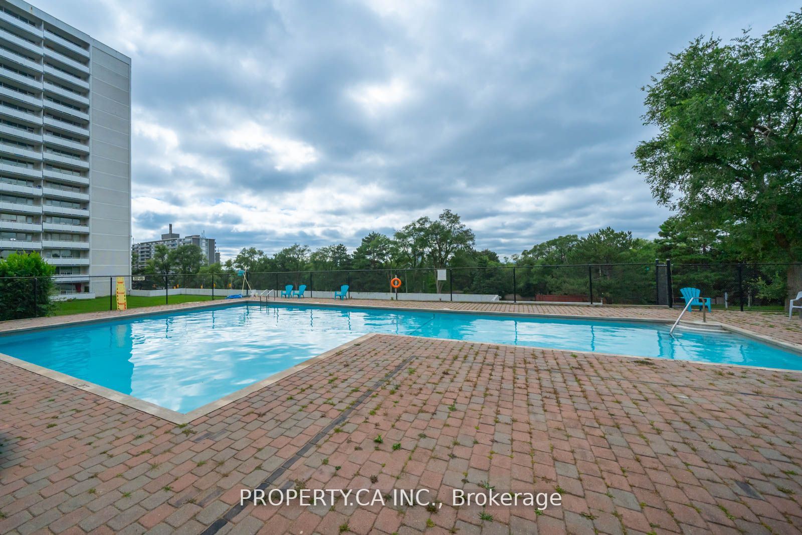 20 Forest Manor Rd, #605