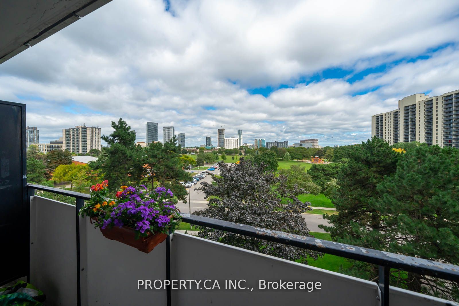 20 Forest Manor Rd, #605