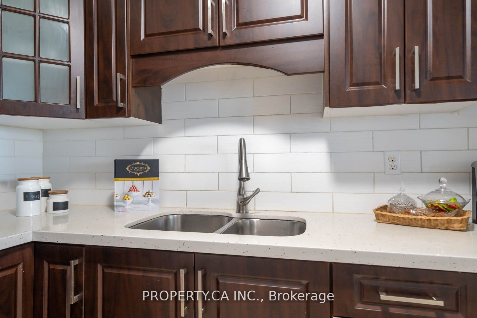 20 Forest Manor Rd, #605