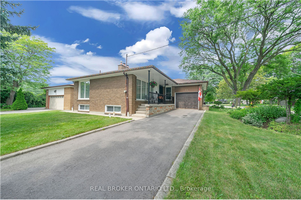 16 Versend Dr S, Toronto