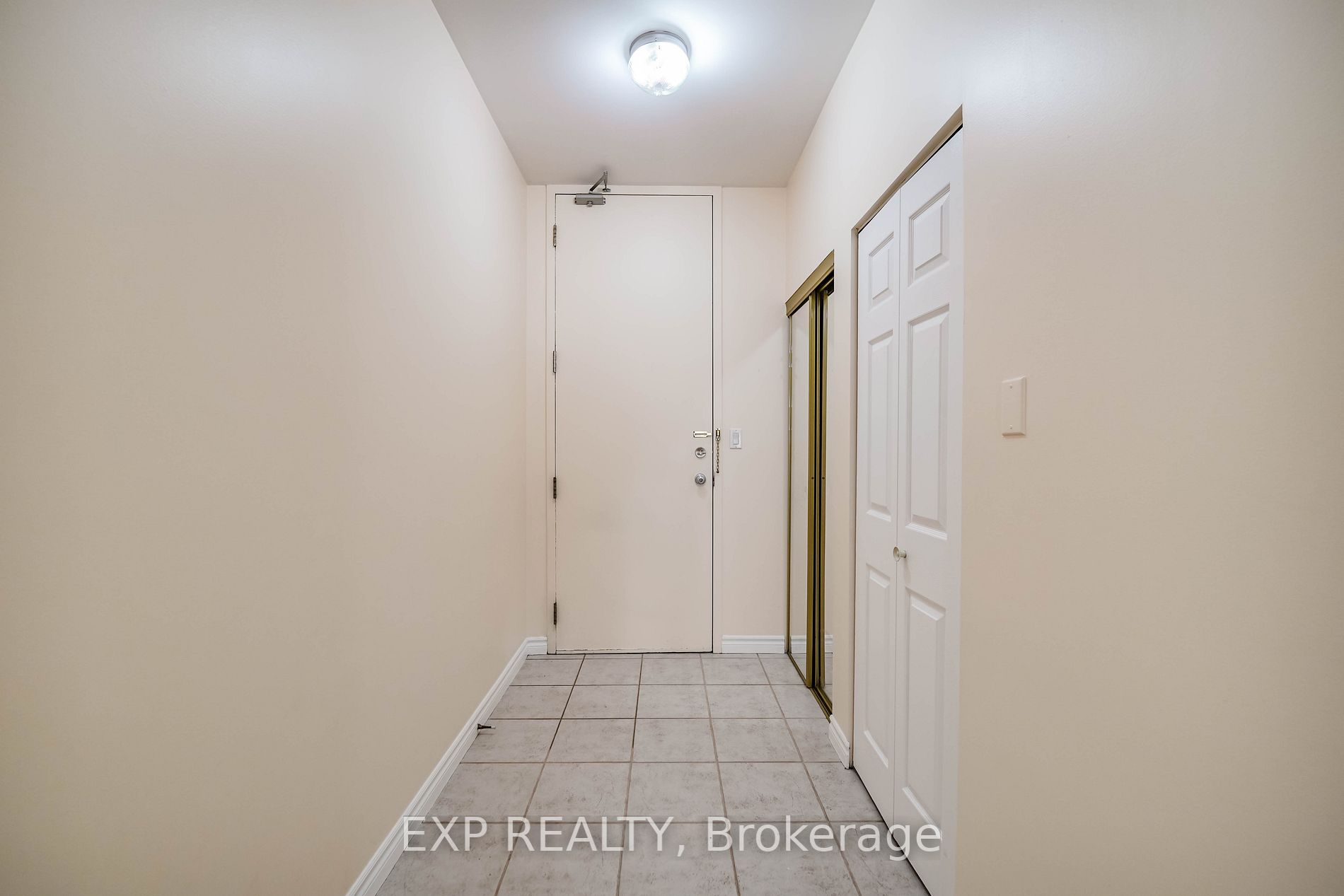 10 Gateway Blvd, #218